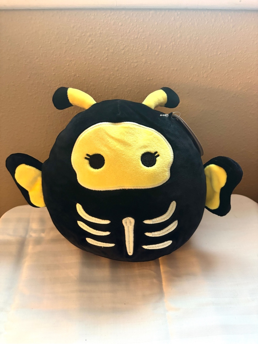 8” Nixie Squishmallow